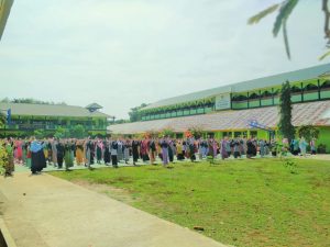 Adaptasi-Kebiasaan-Baru-Santri-Pondok-Pesantren-AlHasanah-Benteng-3.jpeg