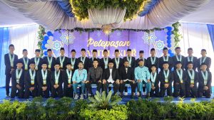 pelepasan-santri-akhir-ponpes-al-hasanah-tahun-2025